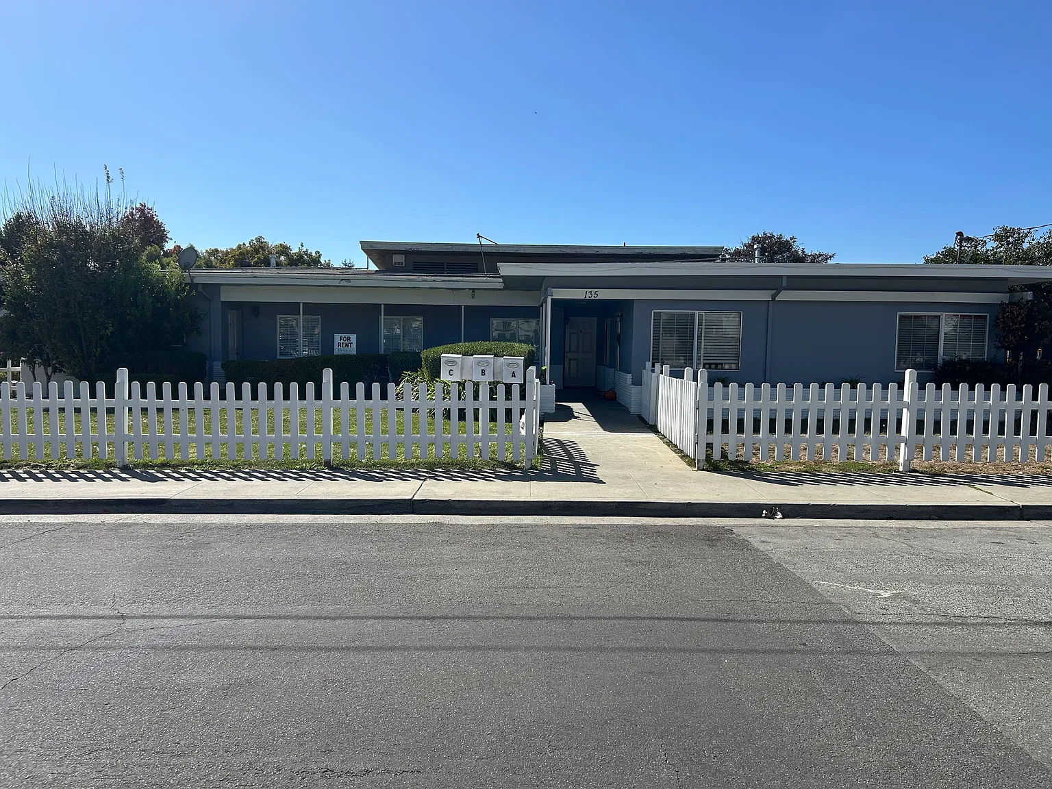 135 Monte Vista Ave — Photo 1
