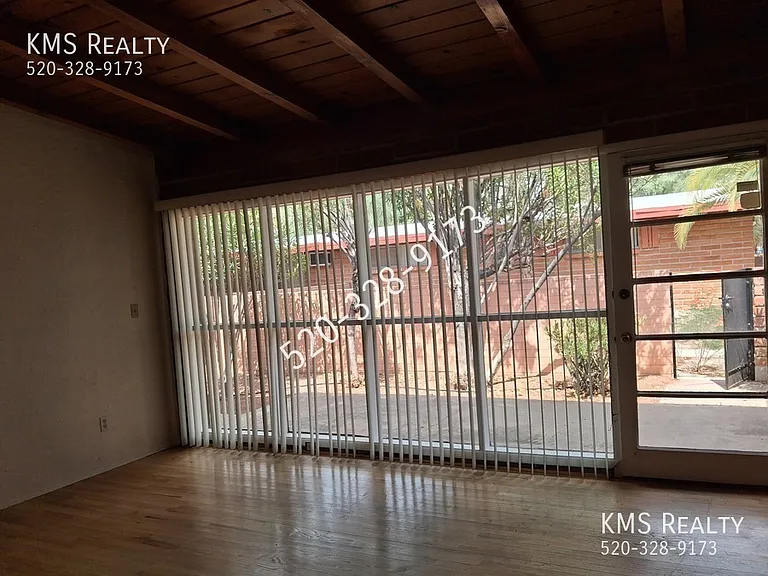 2431 E 2nd St — Photo 6