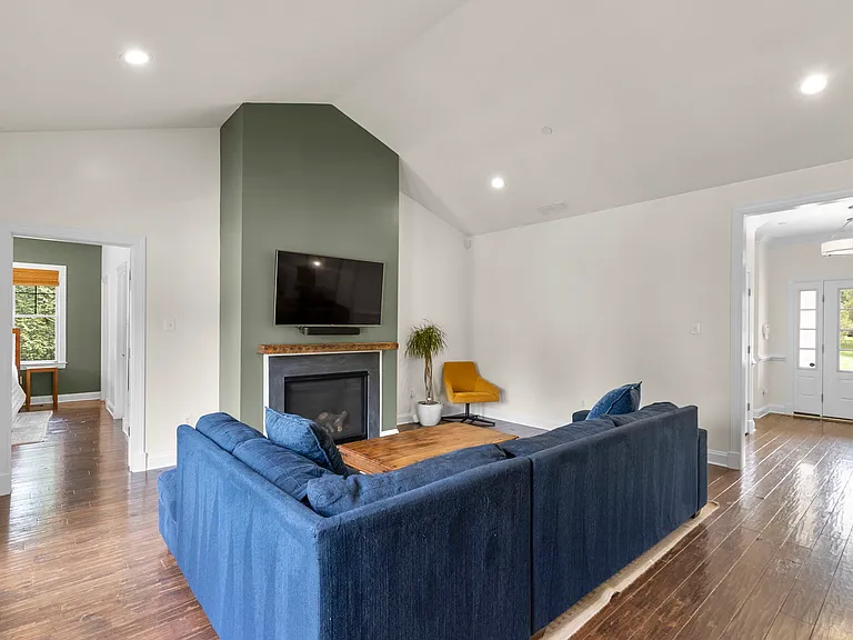 17601 Crystal Spring Ter — Photo 14