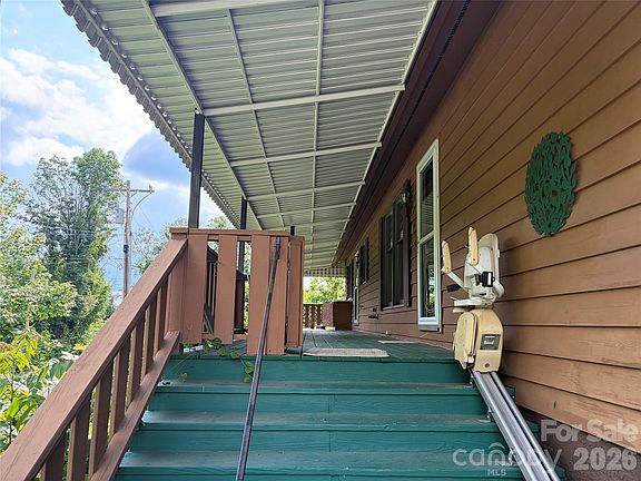 2nd image of 256A Bruce Rd