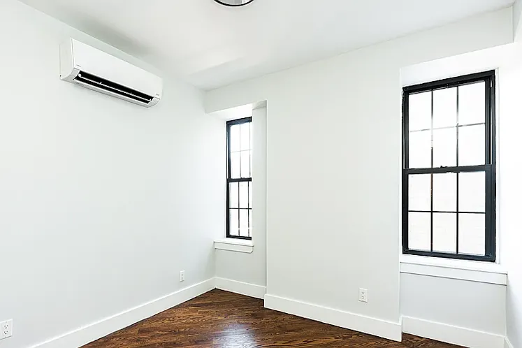 35 Claver Pl #3E — Photo 4