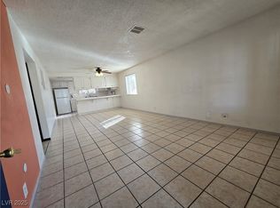 3245 Arville St APT B, Winchester, NV 89102