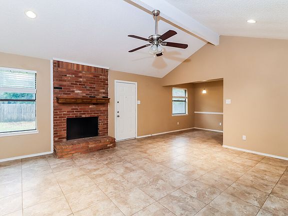 4th image of 7321 Hyde Ct