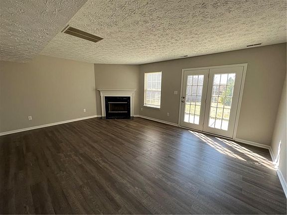 4th image of 6698 Wimbledon Dr