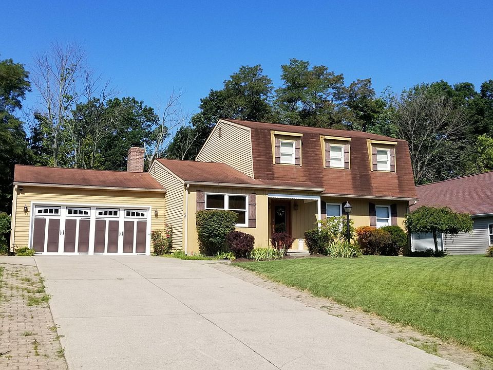 1st image of 9 Timberlane Dr