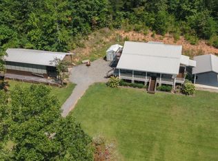 114 Aaron Dr, Toccoa, GA 30577