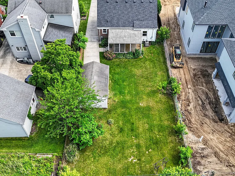 2507 Windemere Rd — Photo 35