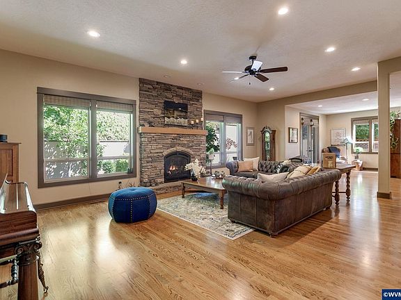 4th image of 3509 Torrey Pines Dr S
