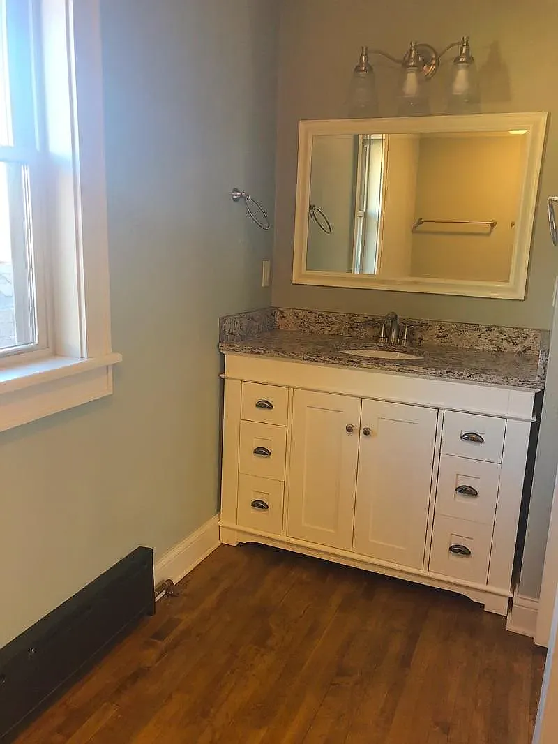 3 bed, 1700 sqft, $2,170 — Photo 4