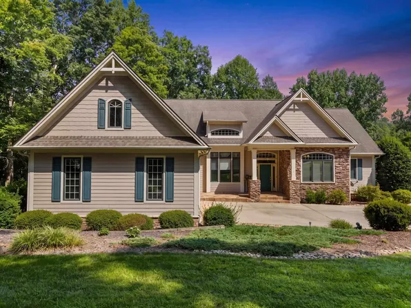 1 Long Shadow Ln, Travelers Rest, SC 29690