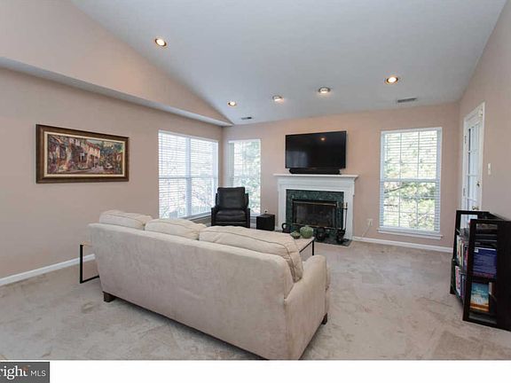 5th image of 153 Stewarts Ct