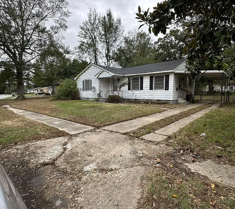 16 Shirley St