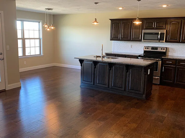 817 E Crystal Ave — Photo 9