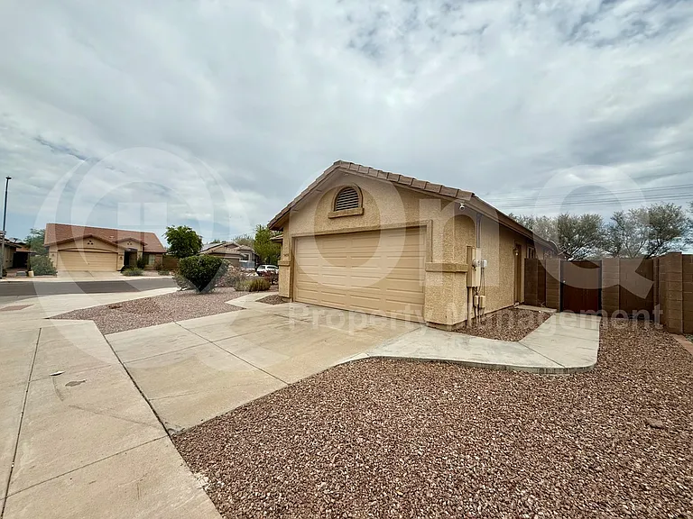 5409 S 15th Way — Photo 3