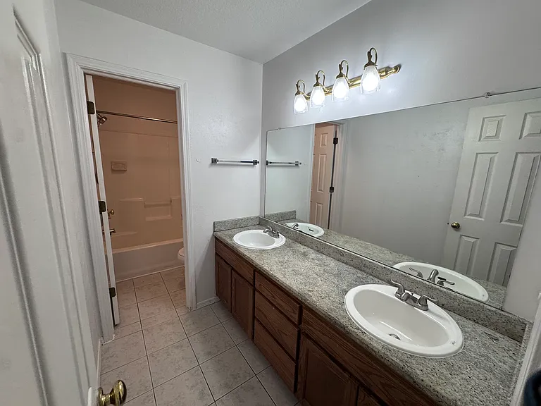 11232 S Nandina Ave — Photo 11