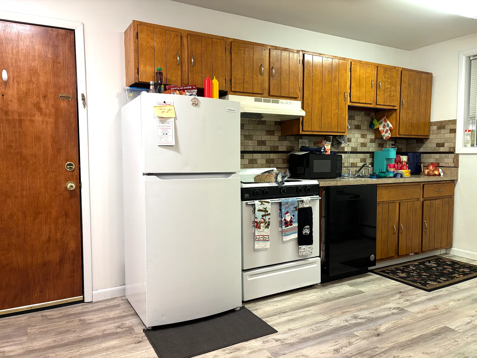 2 bed, 700 sqft, $1,150 — Photo 3