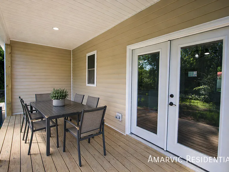 621 Singletary St SE — Photo 22