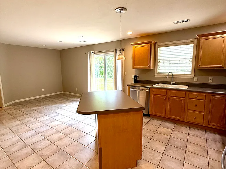3601 Chapel Hill Rd — Photo 8