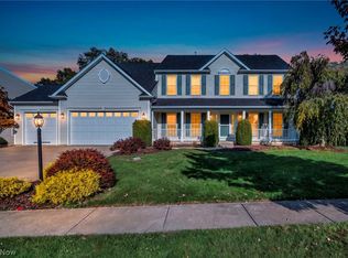 2983 Clearbrook Dr, Avon, OH 44011