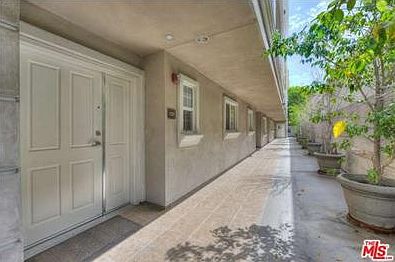 2nd image of 1742 Federal Ave Unit 101