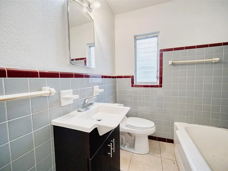 2317 Harris St — Photo 34