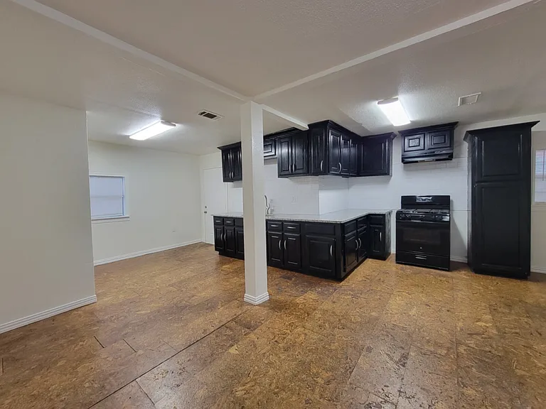 620 Lacewood Dr — Photo 3
