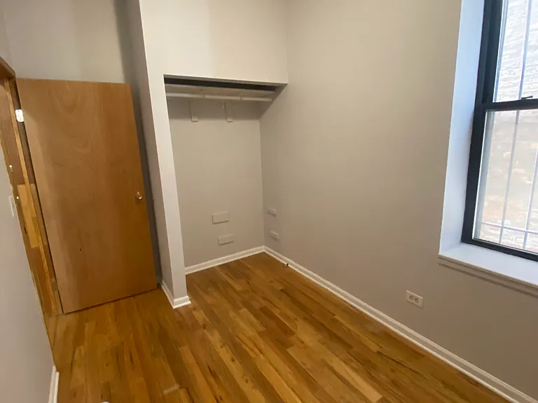 1110 N Hermitage Ave #1R — Photo 7