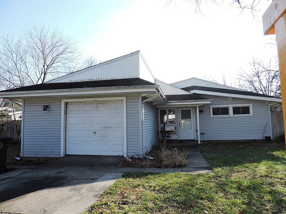 1st image of 3122 Essex Dr