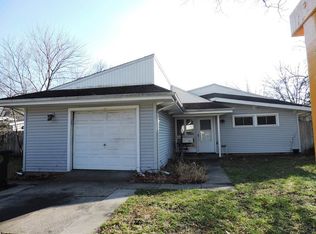 3122 Essex Dr, South Bend, IN