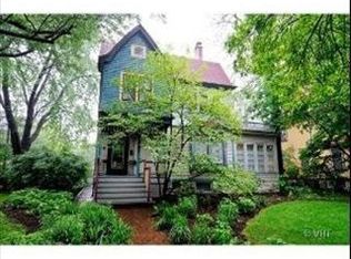 324 N Euclid Ave, Oak Park, IL 60302