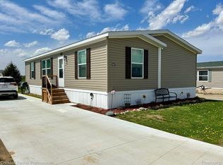 6857 Sewan Dr, North Branch, MI 48461