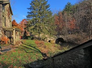 109 Hacklebarney Rd, Chester, NJ 07930