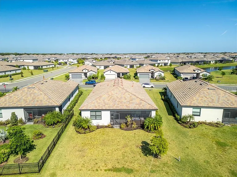 5161 Coral Reef Way — Photo 40