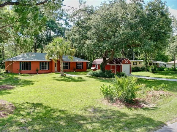130 N Hawthorne Dr, Inglis, FL 34449