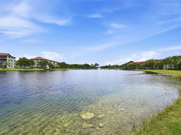 (undisclosed Address), Hollywood, FL 33023