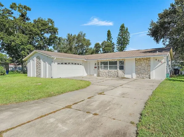 9318 1st St N, Saint Petersburg, FL 33702