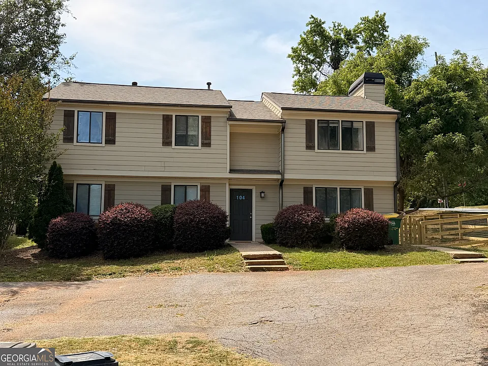 102 Welch Pl