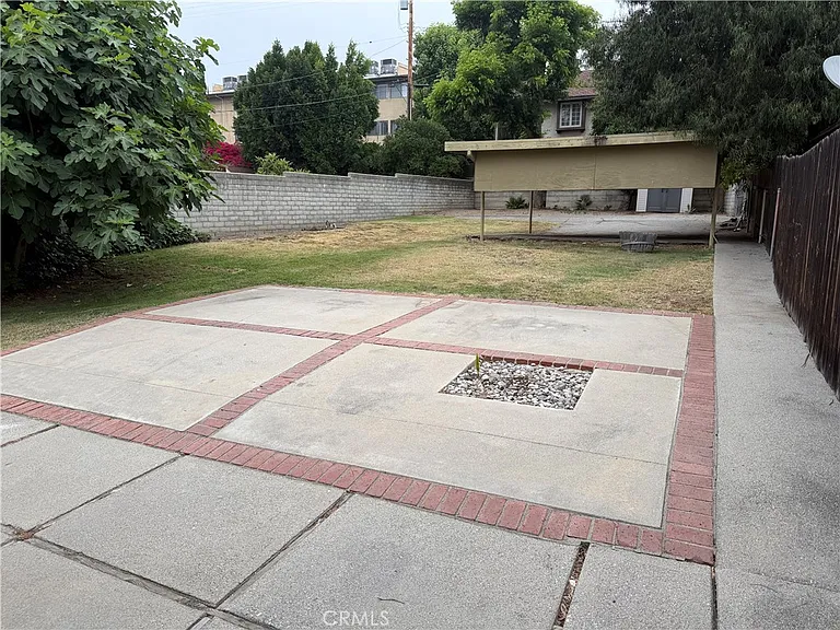 511 Mariposa Ave — Photo 19