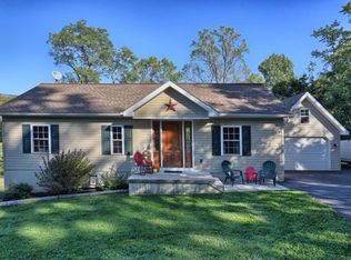 1240 S Cocalico Rd, Denver, PA 17517