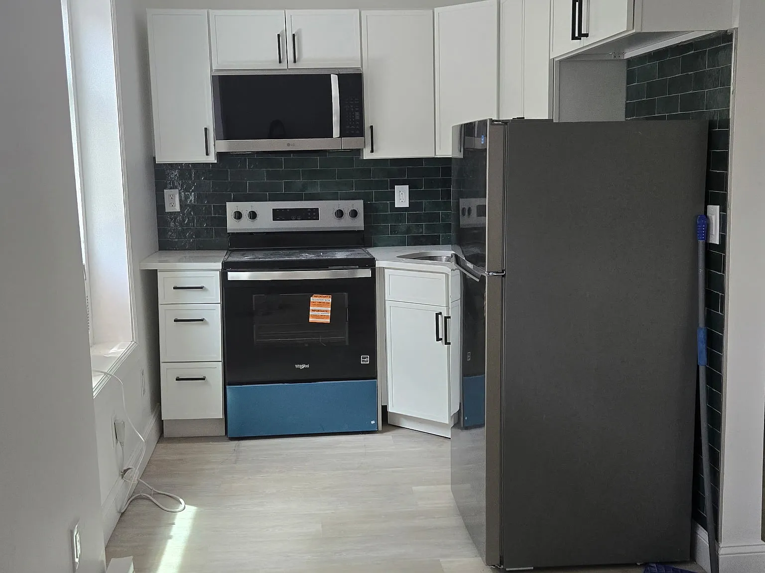 1 bed, 650 sqft, $1,350 — Photo 1