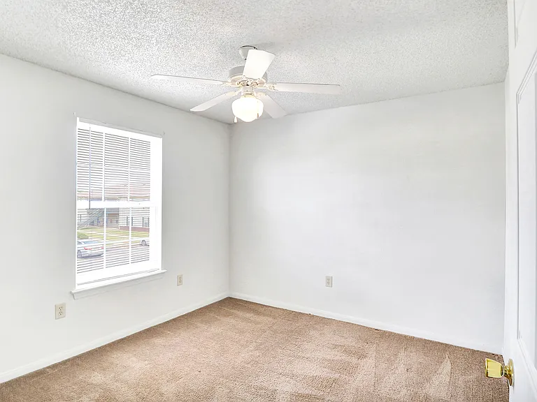 Southwind Place Apartment Homes — Photo 8