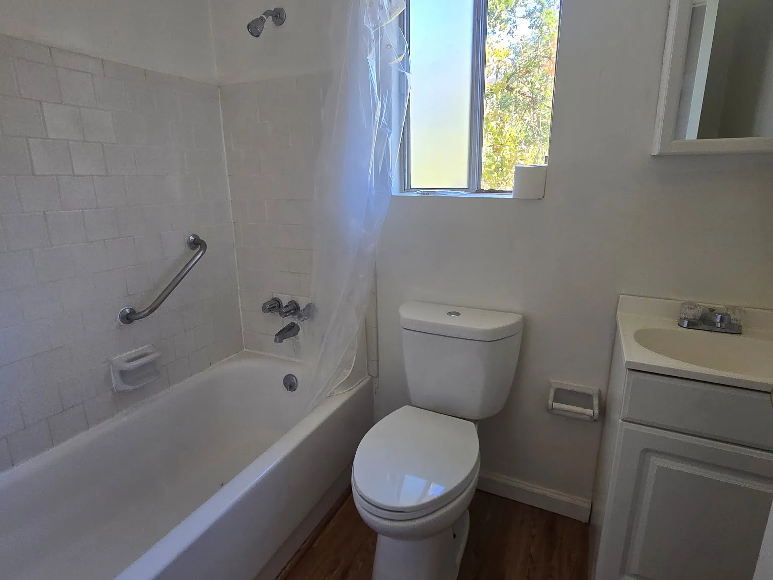 1 bed, $900 — Photo 2