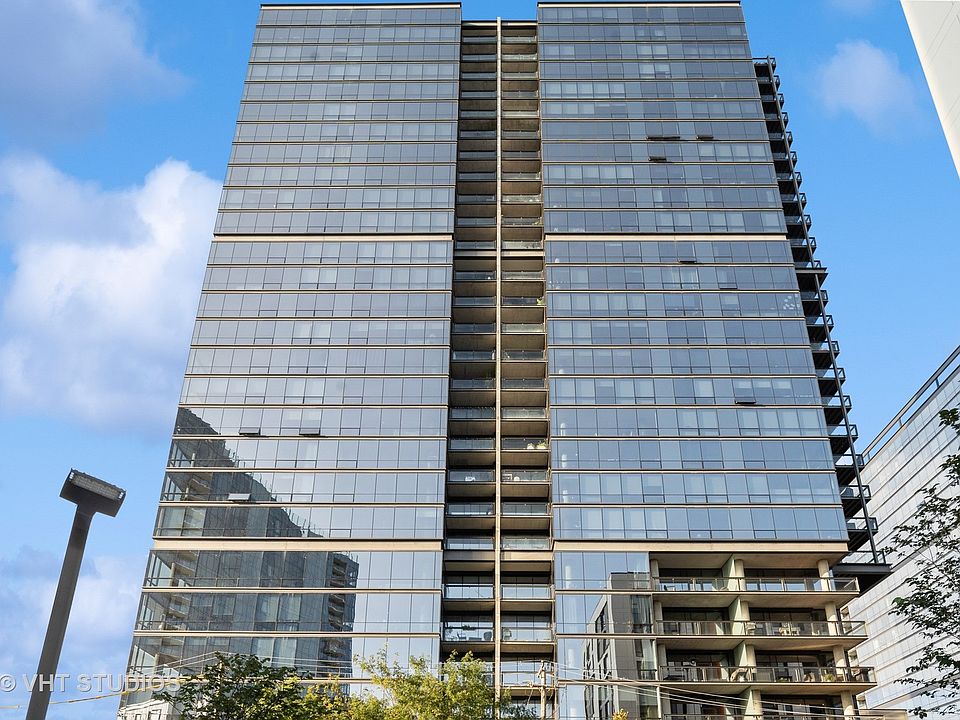 1st image of 860 W Blackhawk St #2201
