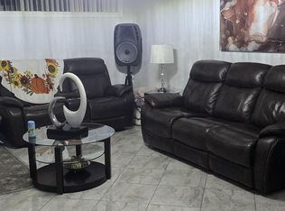 3832 Victoria Dr, West Palm Beach, FL 33406