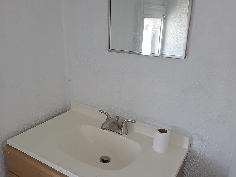 3133 W 44th St #4 — Photo 14