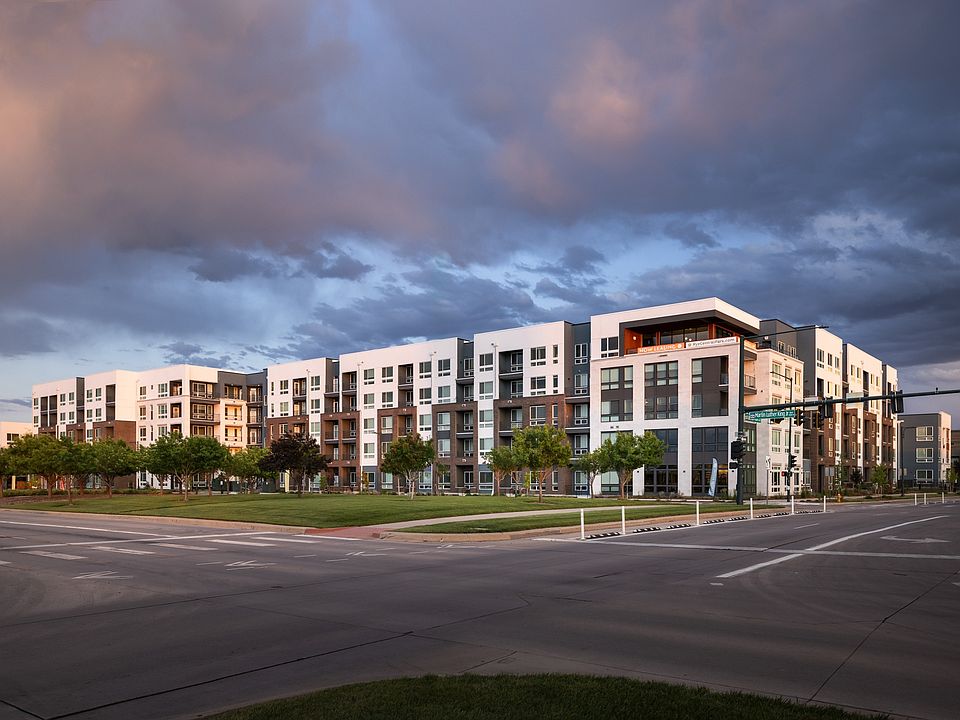 Building Photo 4
