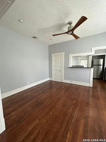 143 E Woodlawn Ave #W — Photo 8