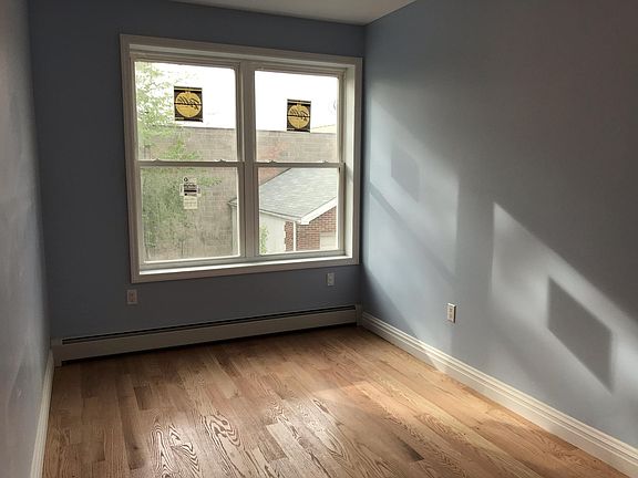 5th image of 5330 62nd St Floor 1