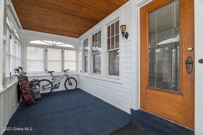 3rd image of 42 Twiller Street