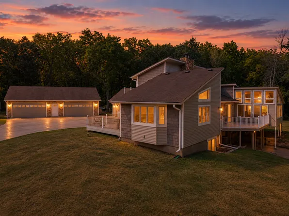 12770 Homestead Dr, Saint Paul, MN 55110
